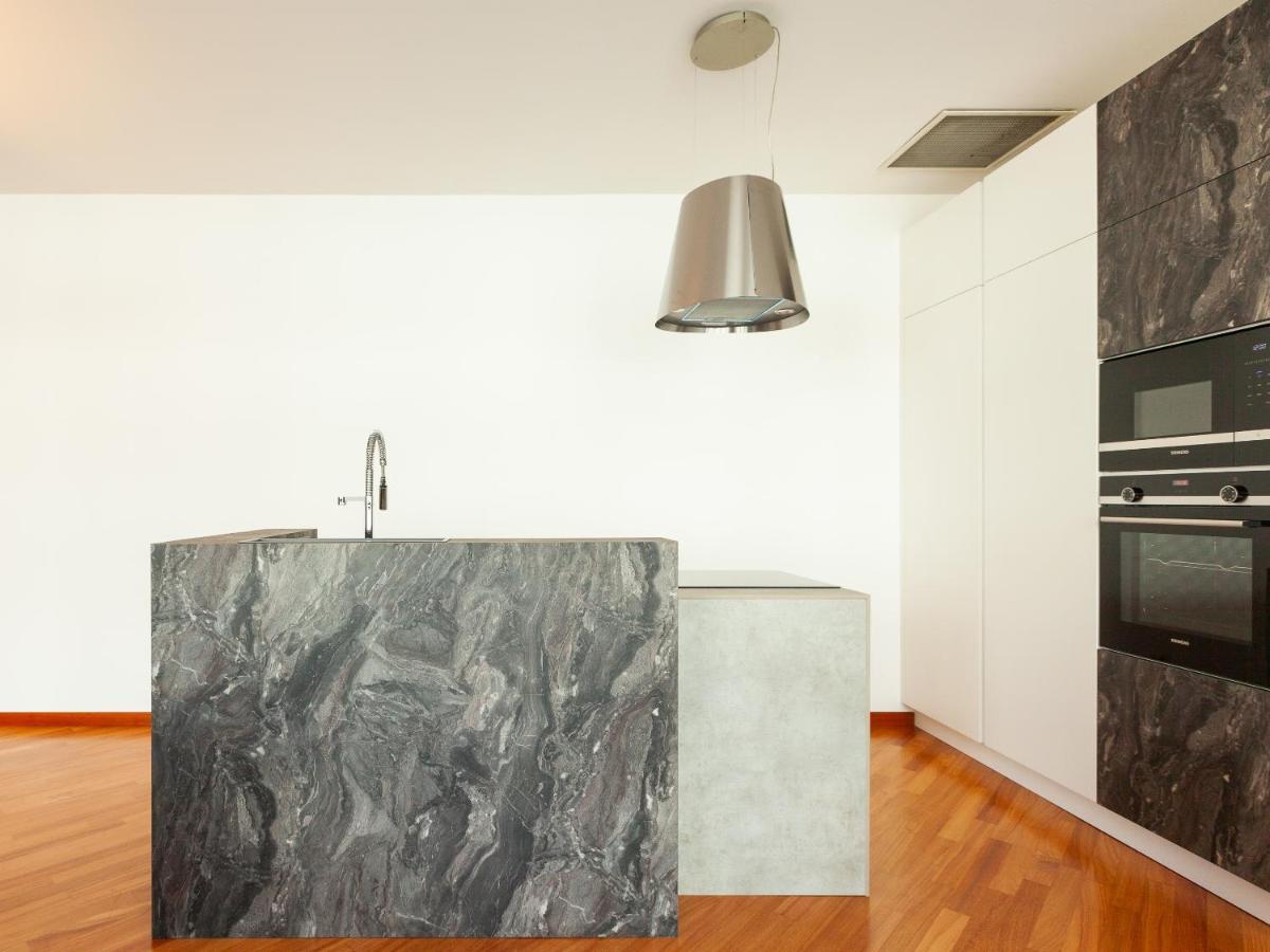 Easyhomes-Madonnina View Milan Bagian luar foto