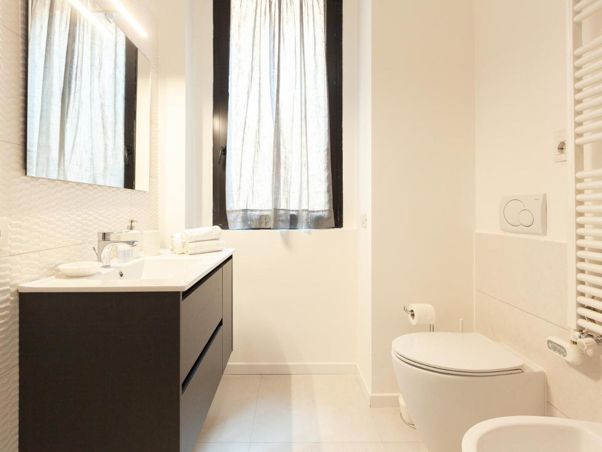Easyhomes-Madonnina View Milan Bagian luar foto