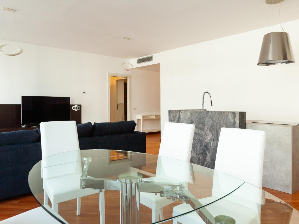 Easyhomes-Madonnina View Milan Bagian luar foto