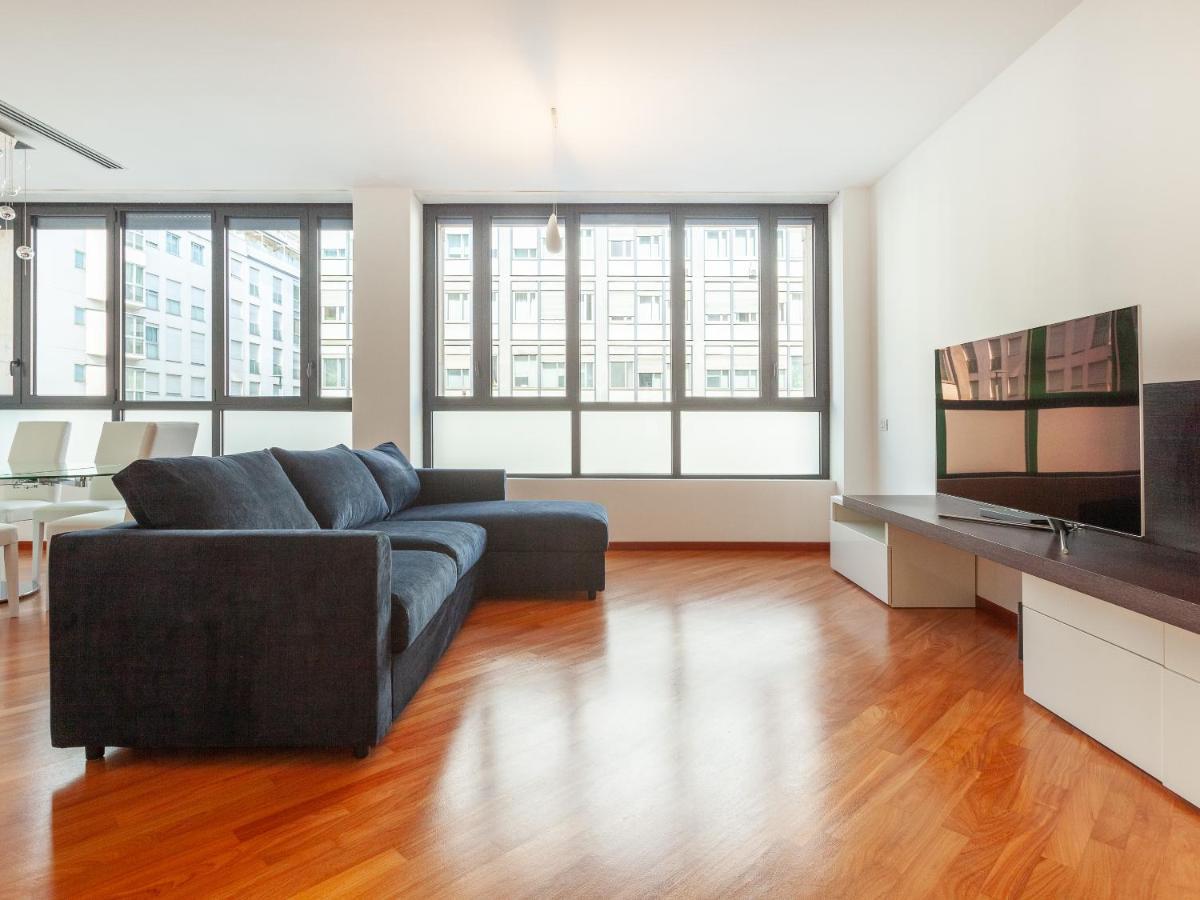 Easyhomes-Madonnina View Milan Bagian luar foto